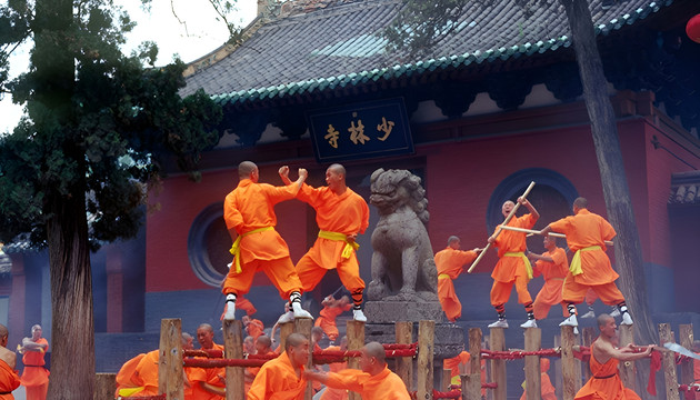 少林寺+塔林+龙门石窟+洛阳+老君山+十里画屏+郑州3天2晚跟团游